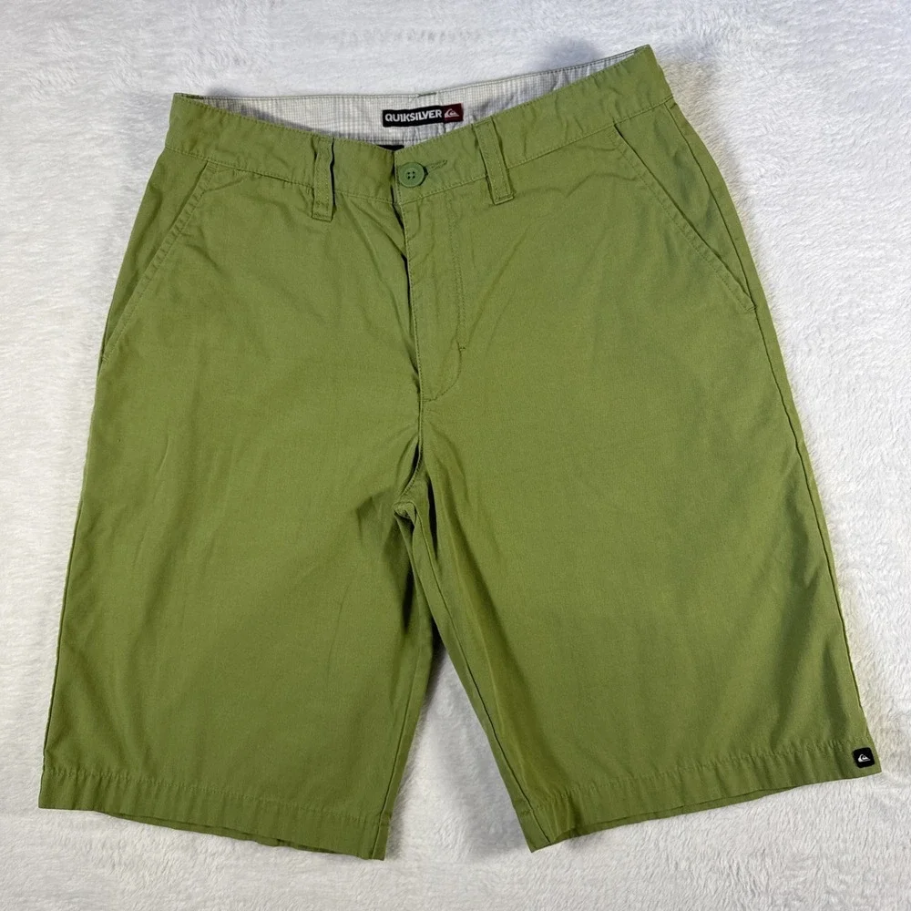 Quiksilver Men's 30 Green Skate Surf Chino Shorts Y2K 2010 Streetwear